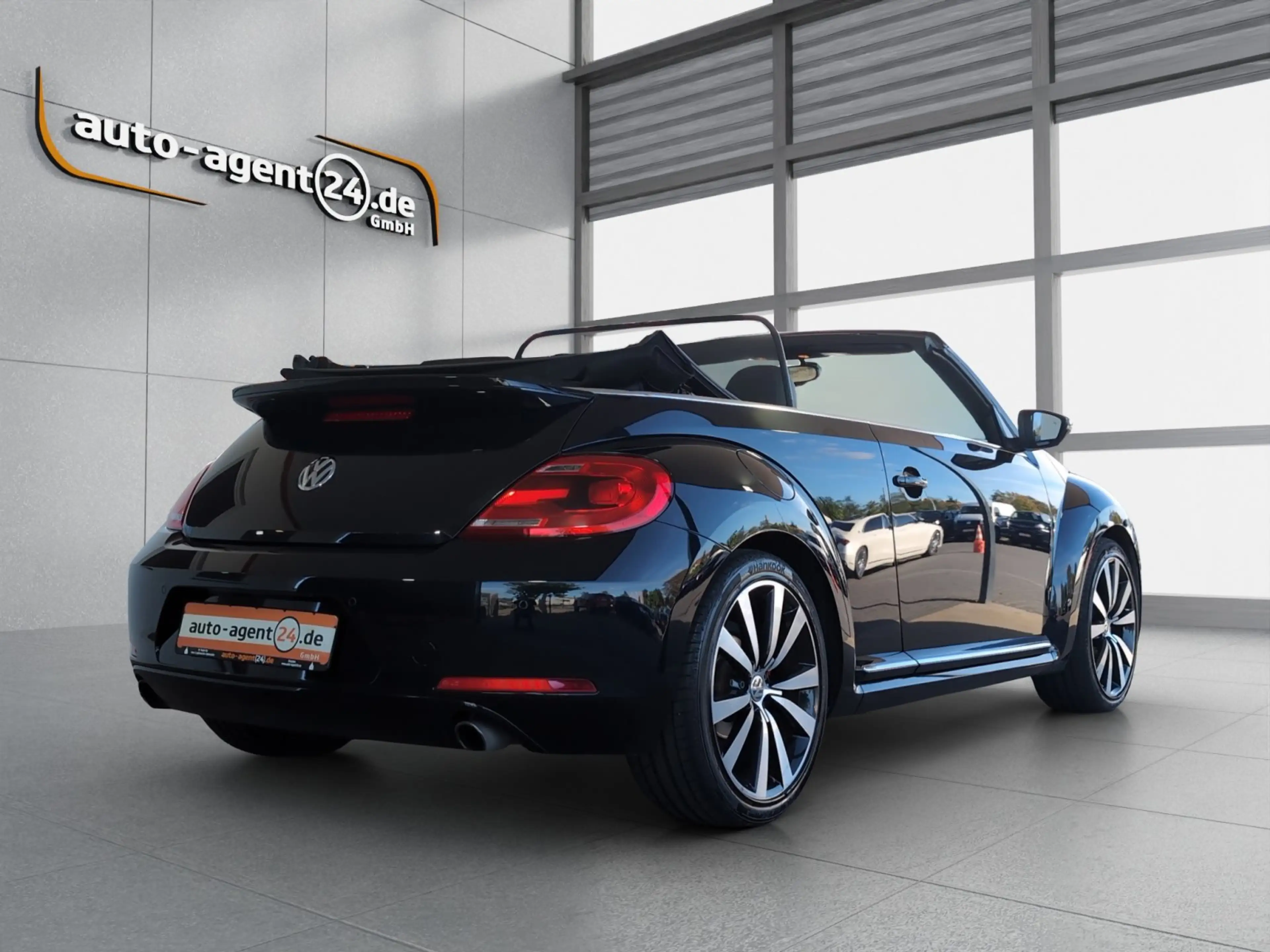 Volkswagen Beetle Cabrio 2.0 TSI Exclusive Sport/StHzg/Keyless — photo 4