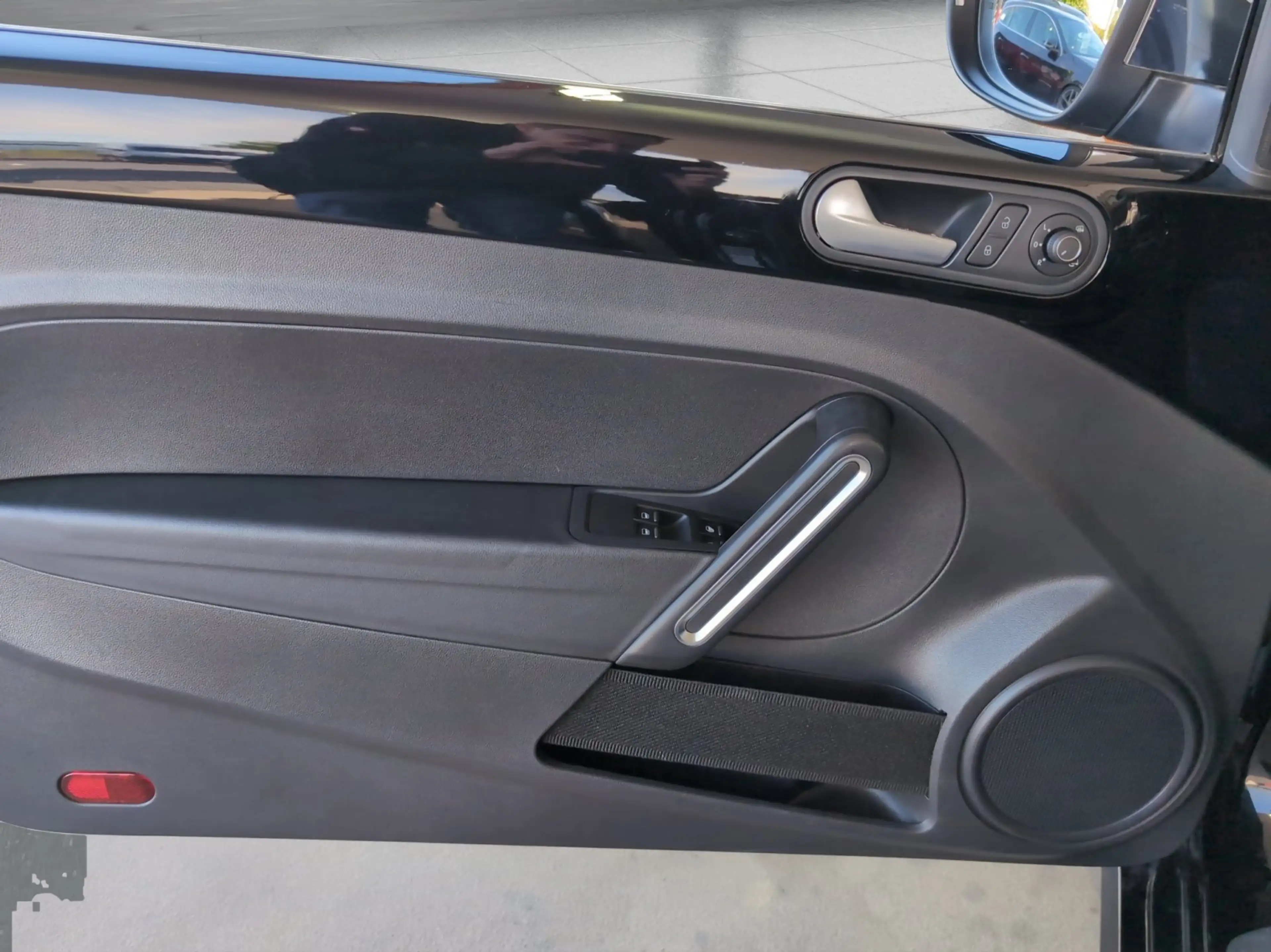 Volkswagen Beetle Cabrio 2.0 TSI Exclusive Sport/StHzg/Keyless — photo 12