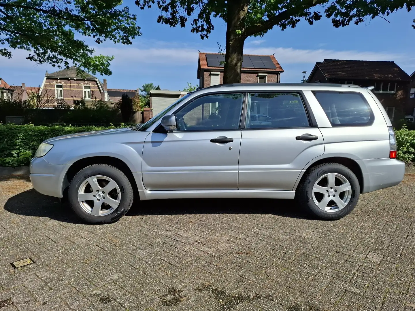 Subaru Forester 2.0 X Comfort Pack Grijs - 2