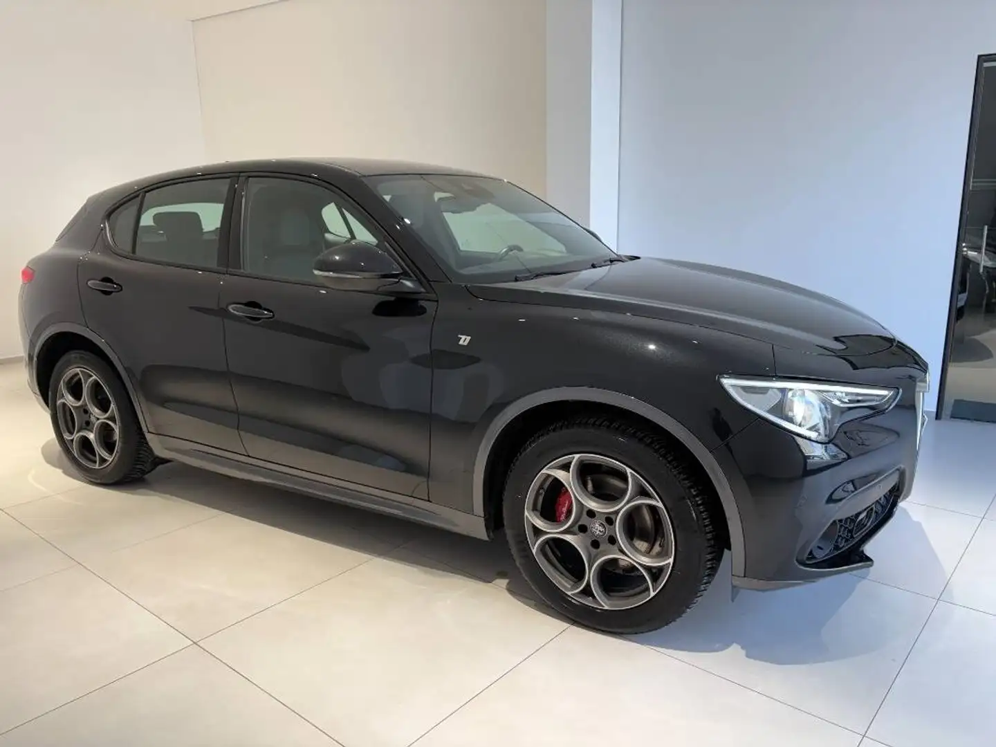 Alfa Romeo Stelvio 2.2 t Ti Q4 210cv auto Noir - 1