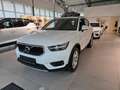 Volvo XC40 T3 Momentum Pro 2WD Weiß - thumbnail 2