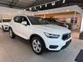Volvo XC40 T3 Momentum Pro 2WD Weiß - thumbnail 4