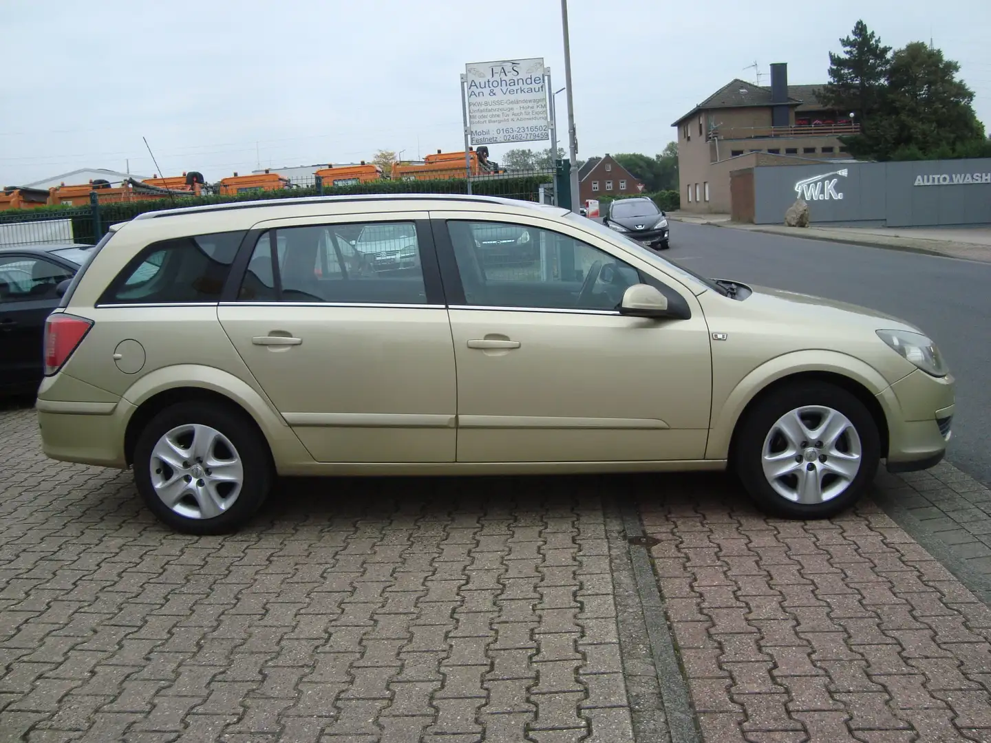 Opel Astra Astra Caravan 1.4 Caravan Elegance Złoty - 2