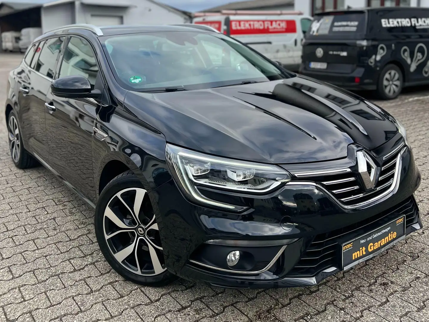 Renault Megane BOSE-Edition*AHK*1.HAND*140 Negro - 2