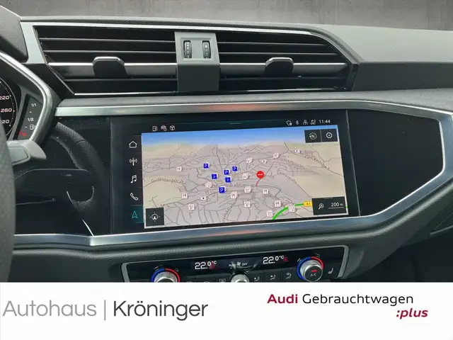 Audi RS Q3 view 15