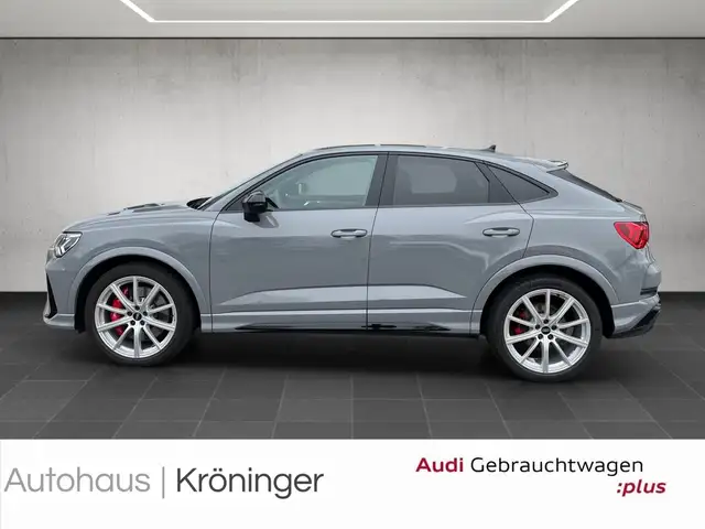 Audi RS Q3 view 3
