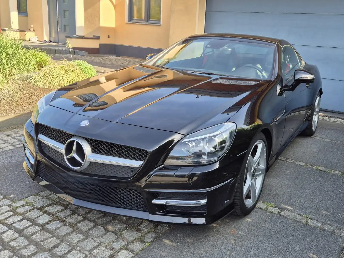 Mercedes-Benz SLK 200 SLK 200 (BlueEFFICIENCY) 7G-TRONIC Schwarz - 1