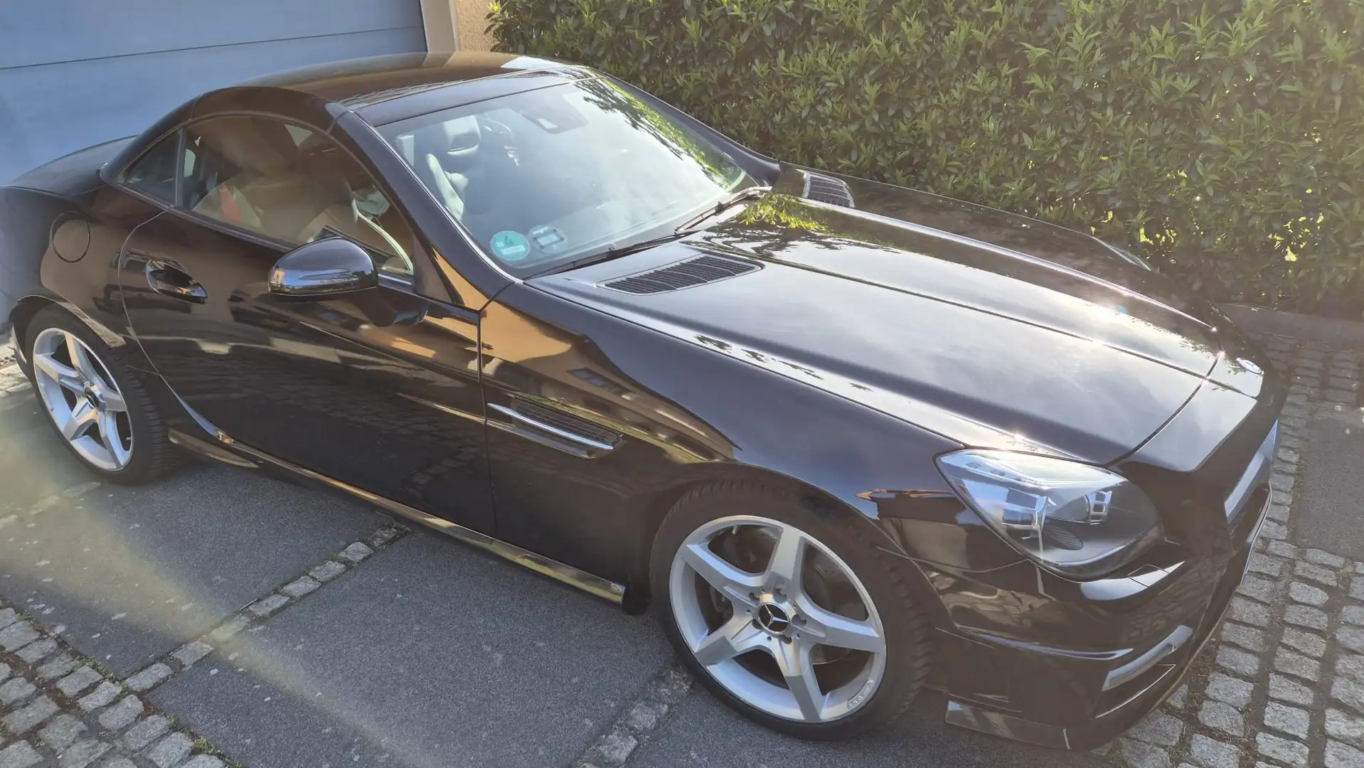 Mercedes-Benz SLK 200 SLK 200 (BlueEFFICIENCY) 7G-TRONIC Schwarz - 2