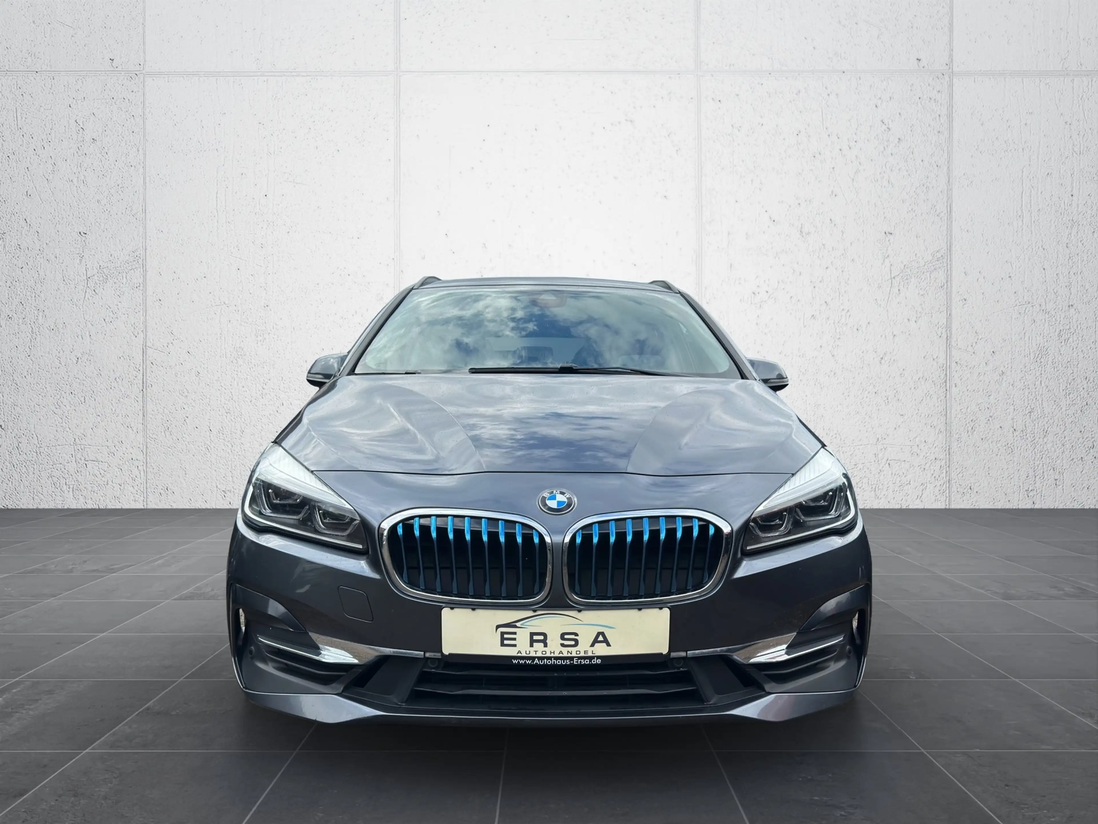 BMW 225 xe LuxuryLine*Dr.Assist Plus*HUD*Pano*RFK*LED* — photo 2