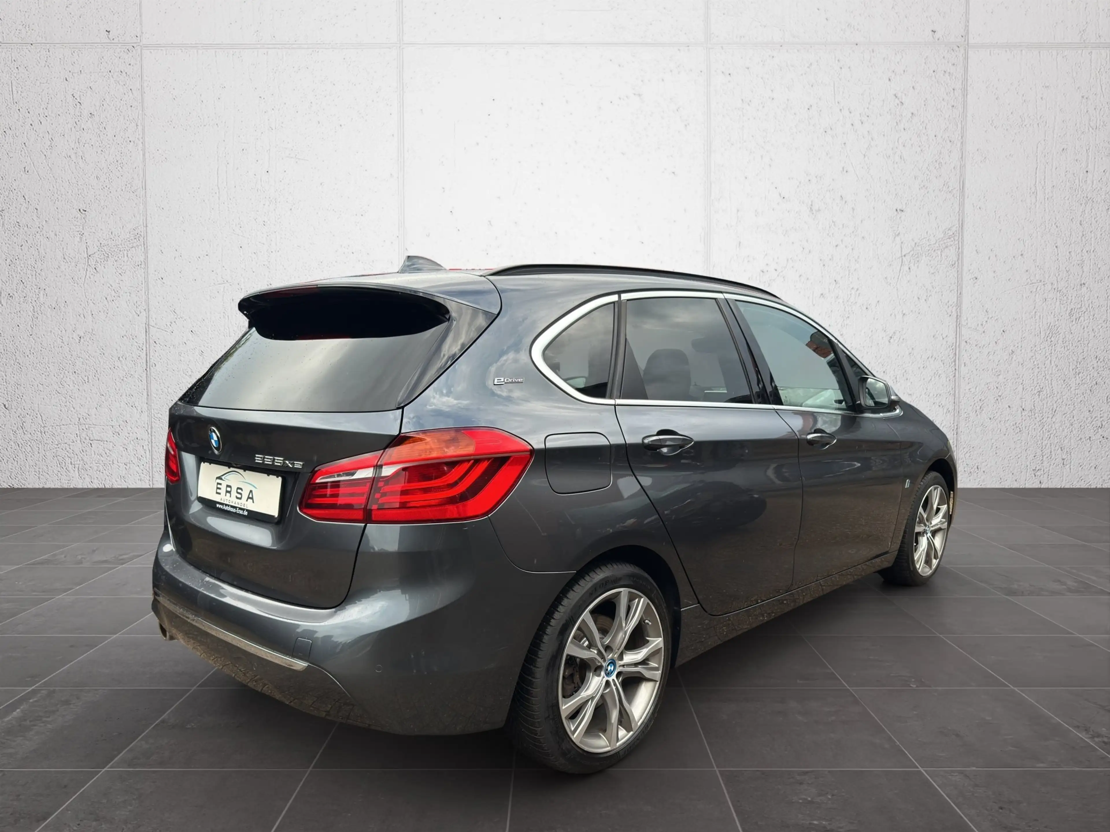 BMW 225 xe LuxuryLine*Dr.Assist Plus*HUD*Pano*RFK*LED* — photo 4