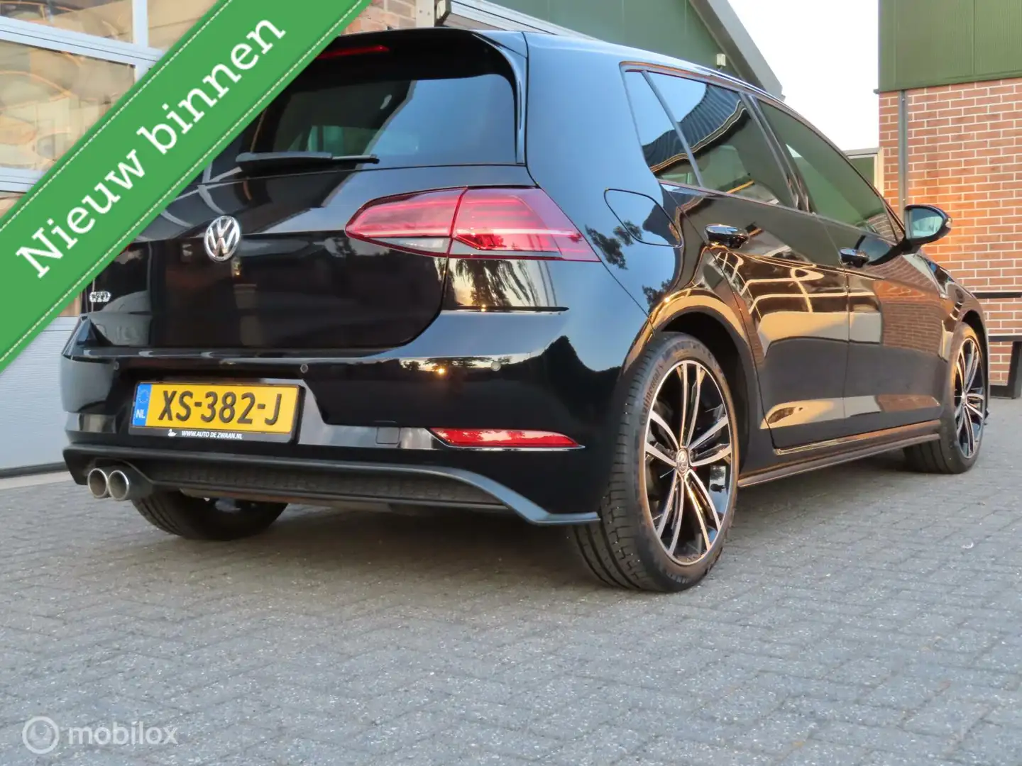 Volkswagen Golf GTD 2.0 TDI Business/Led/DAB/Afnmbr Trekhk/18"/stoelve Zwart - 2