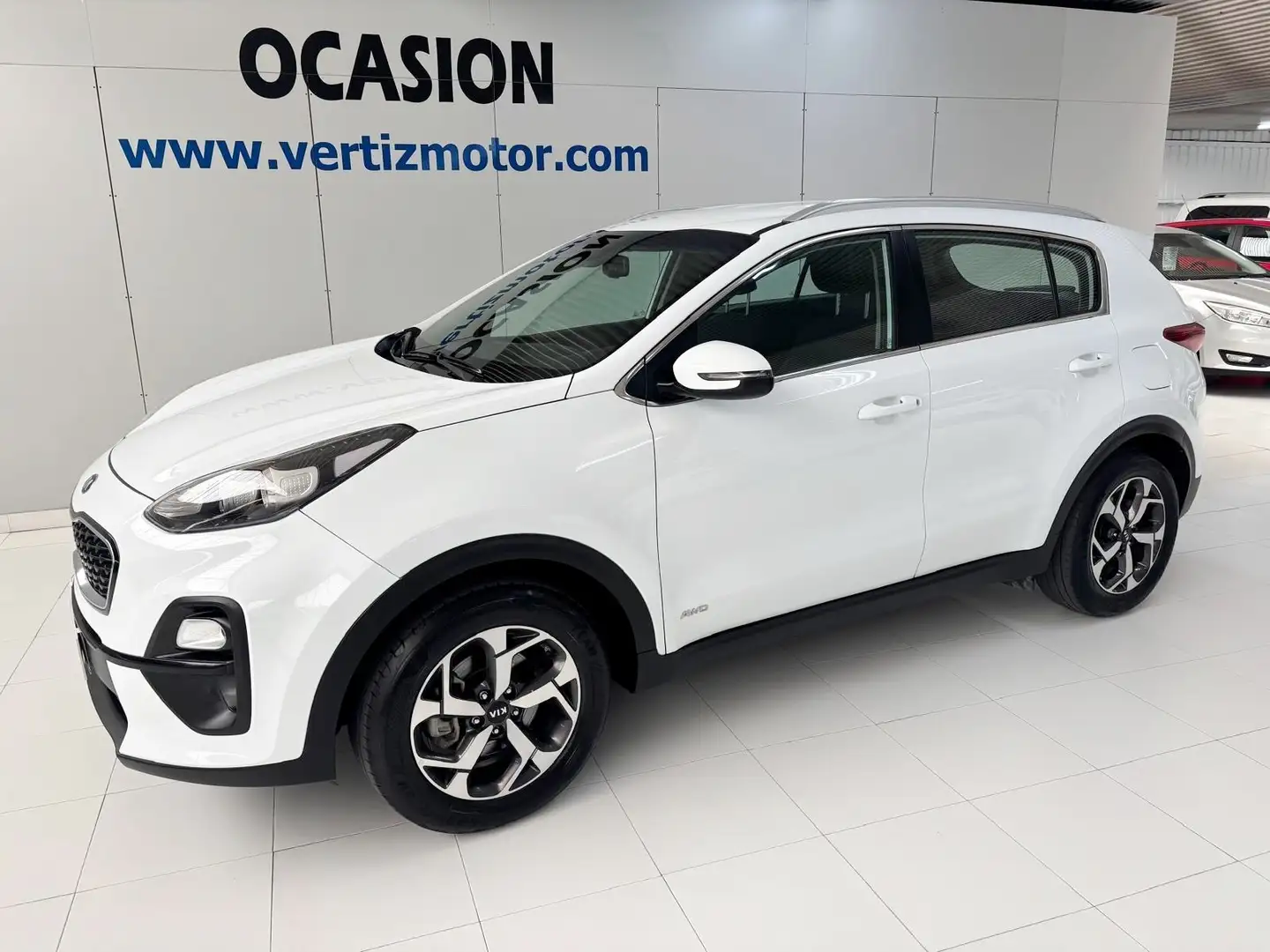 Kia Sportage 1.6 MHEV Business 100kW (136CV) 4x4 Blanc - 1