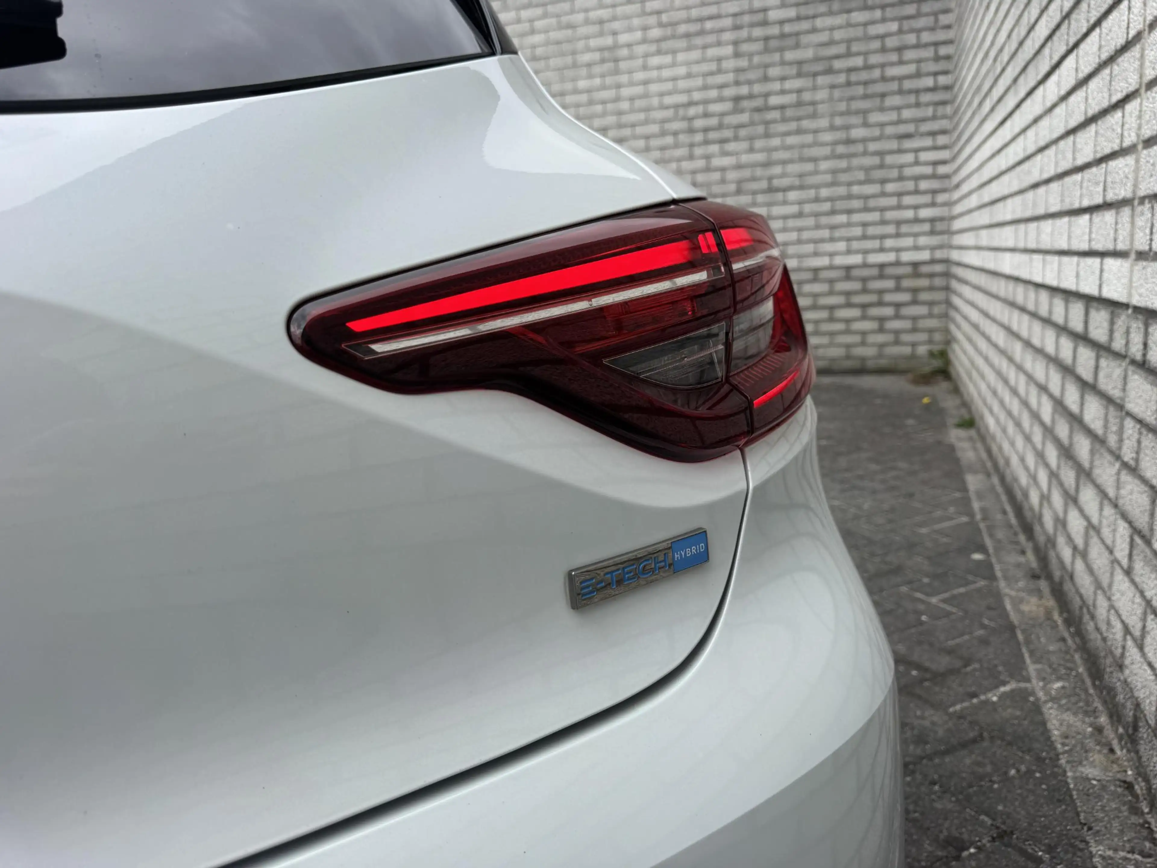 Renault Clio 1.6 E-Tech Hybrid 140 R.S. Line | Navigatie | Clim — photo 30