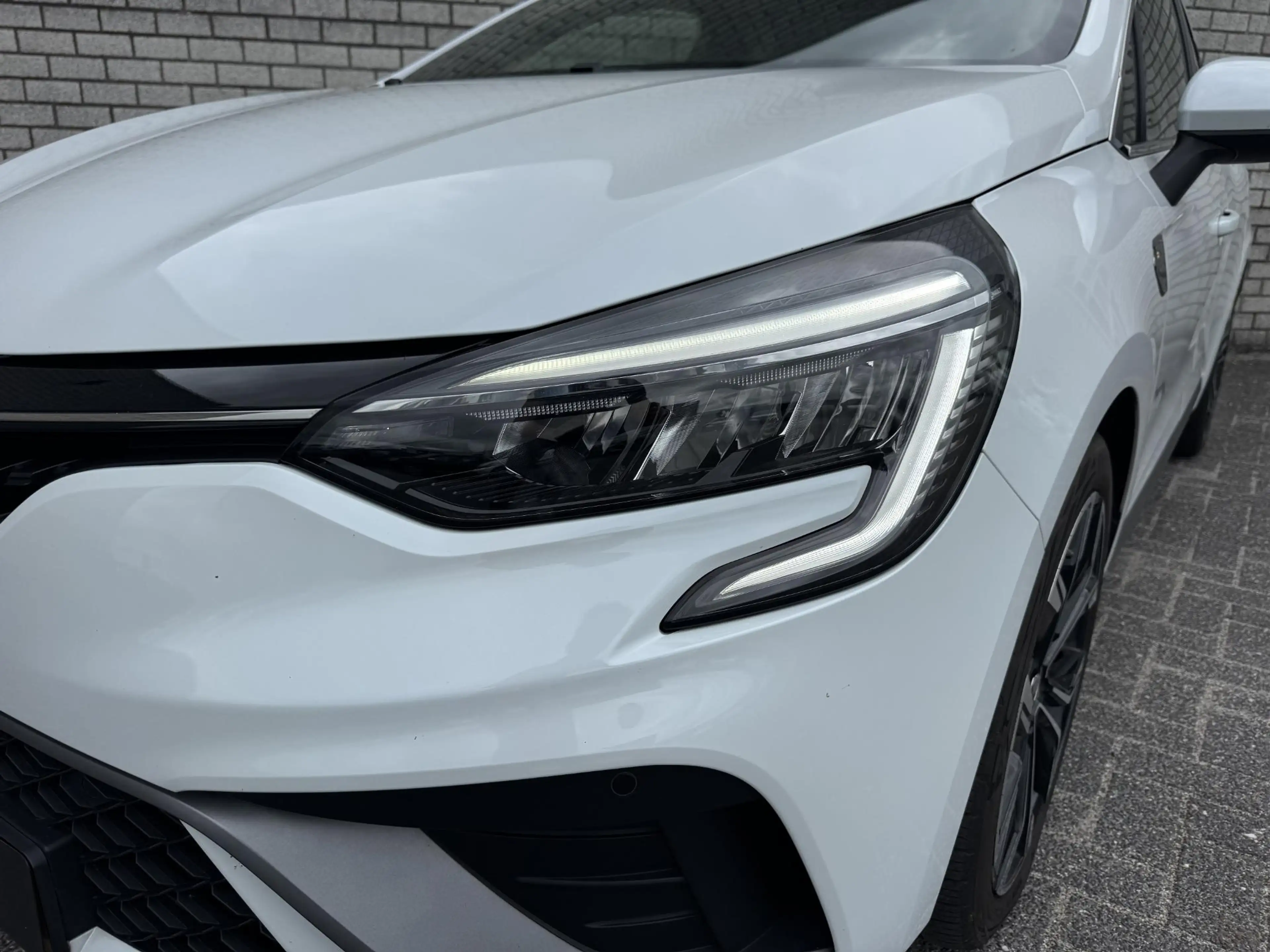 Renault Clio 1.6 E-Tech Hybrid 140 R.S. Line | Navigatie | Clim — photo 24