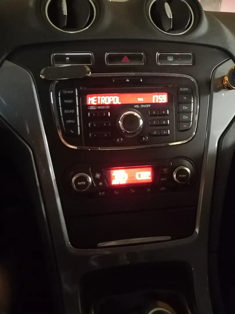 Ford Mondeo 2.0 TDCi Trend - 1