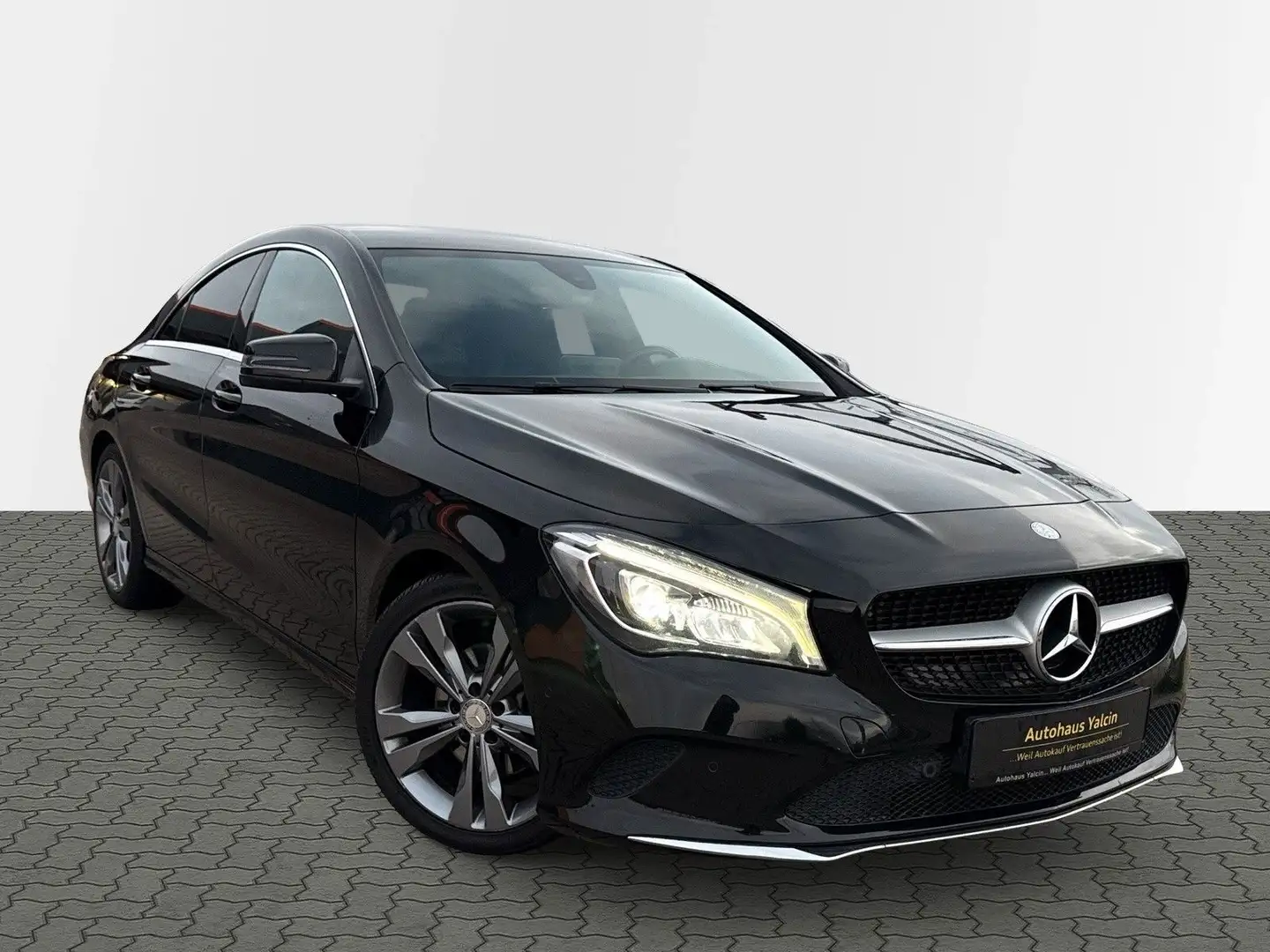 Mercedes-Benz CLA 200 d Urban Score *Kamera*LED*Ambiente-Beleu. Schwarz - 1