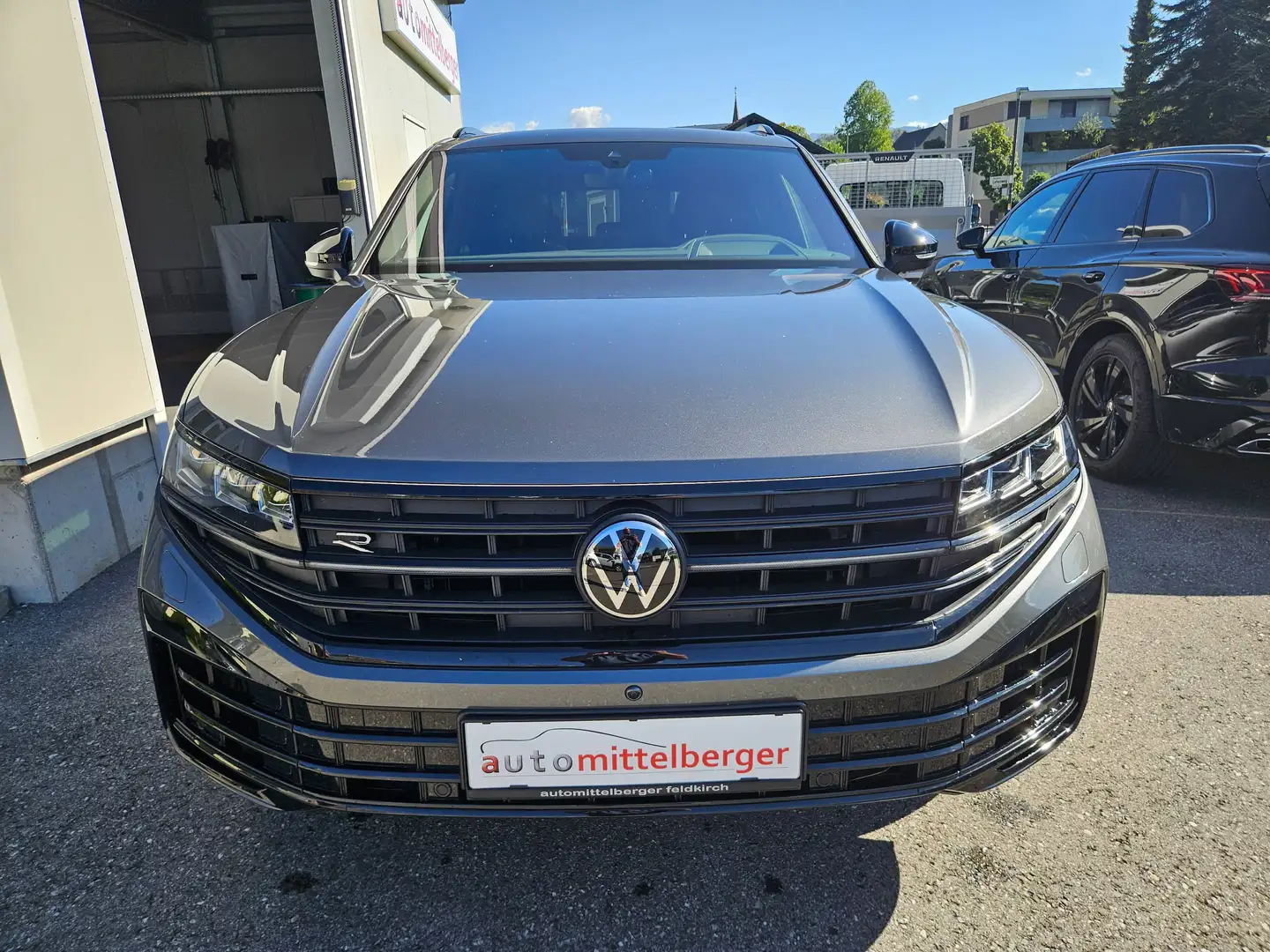 Volkswagen Touareg eHybrid 340 kW 4Motion R Final Edition Grau - 2