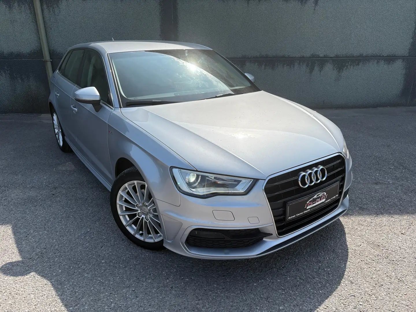Audi A3 Sportback 1.6 TDi Sport S tronic Grijs - 2