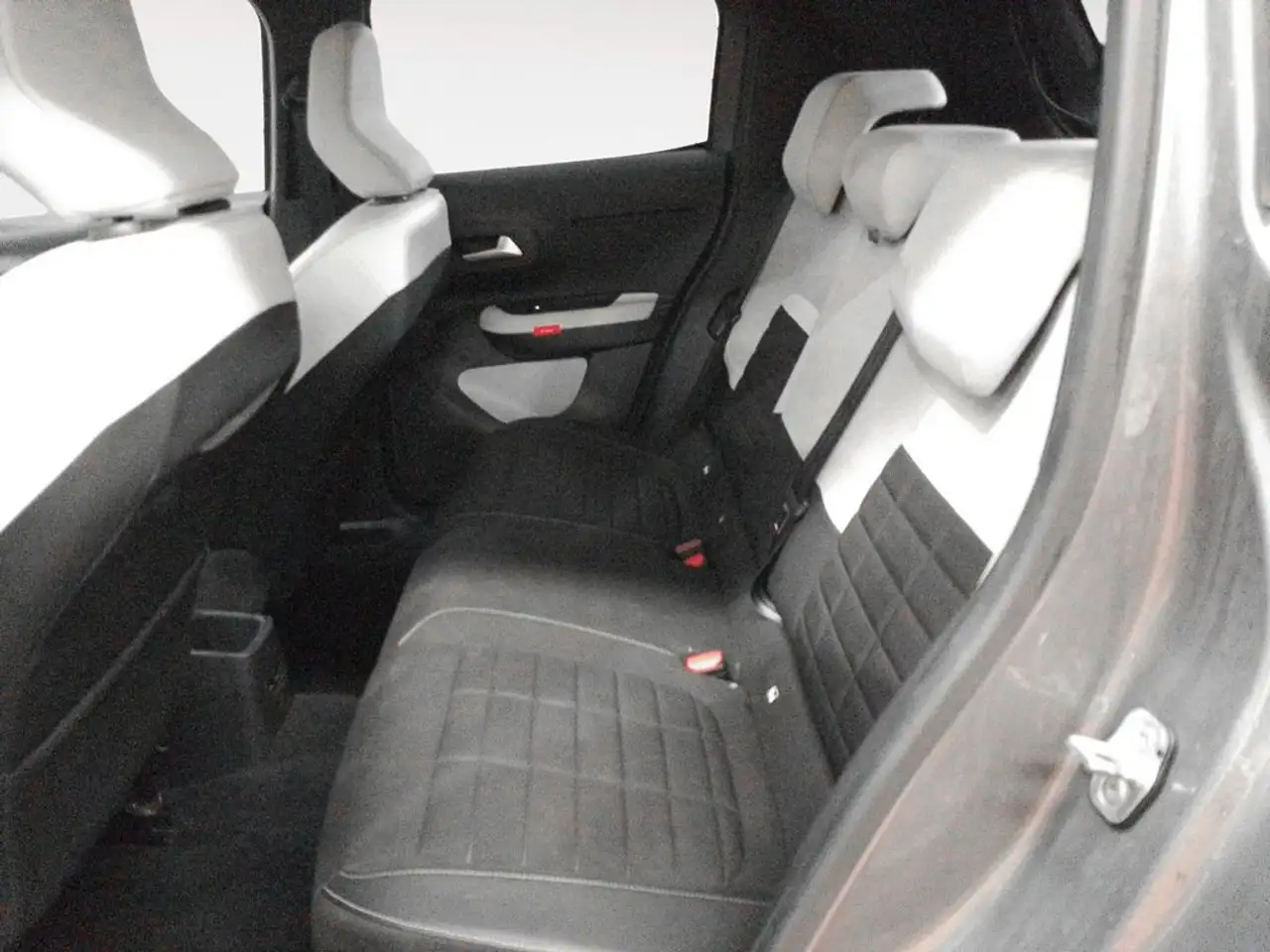 2025 Citroen C3 1.2 Turbo S&S Max 100, photograph 11