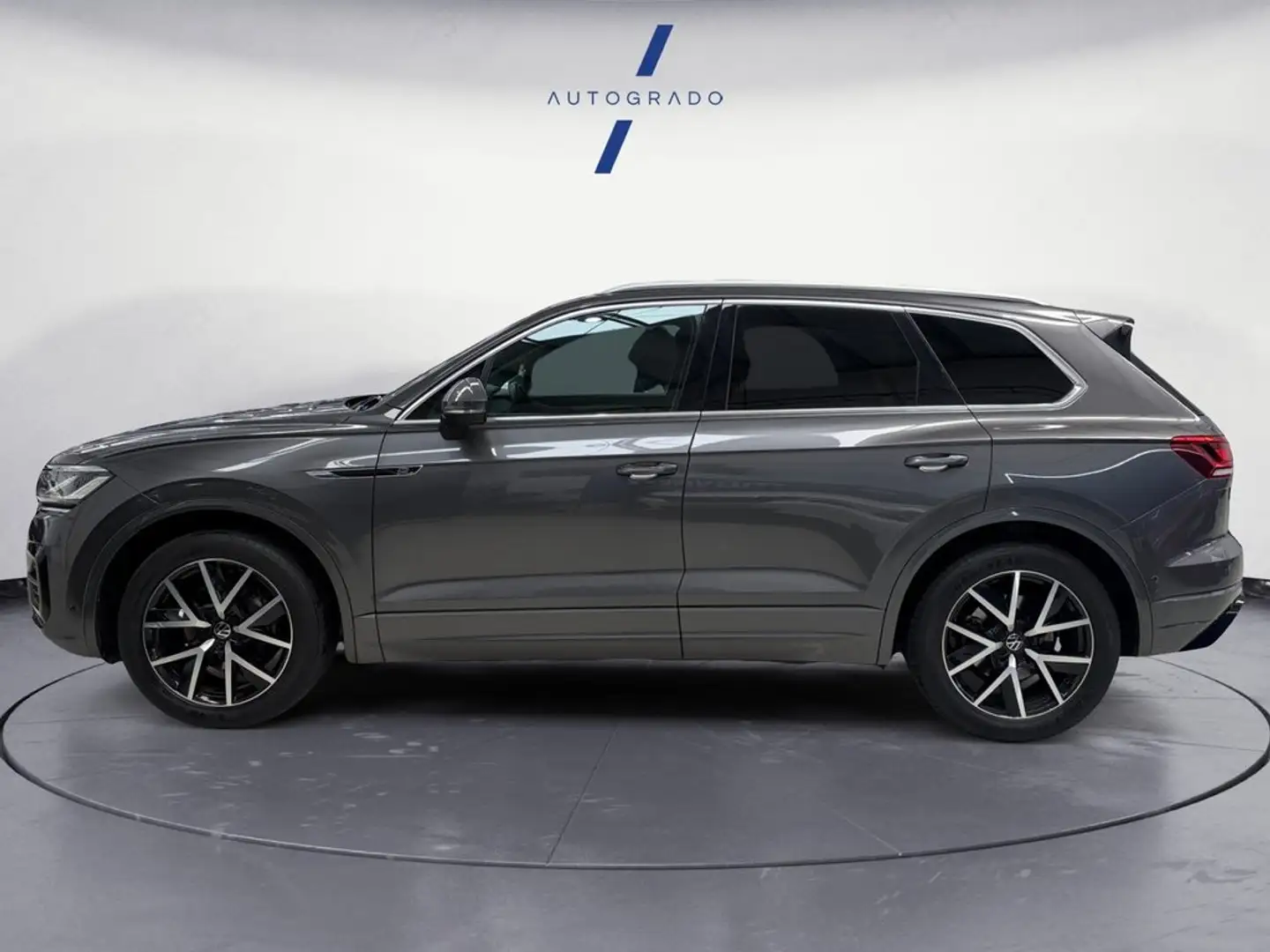 Volkswagen Touareg Prem Eleg 3.0 V6 TDI 210kW Tip 4M Gris - 2