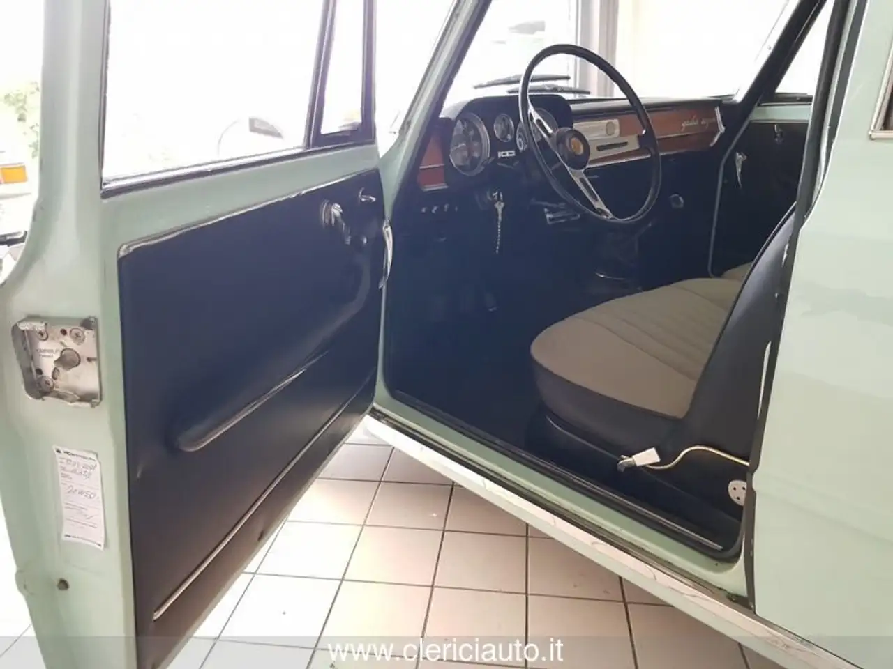 Alfa Romeo Giulia Super "Bollo Oro" - Targa TV 14, foto 8