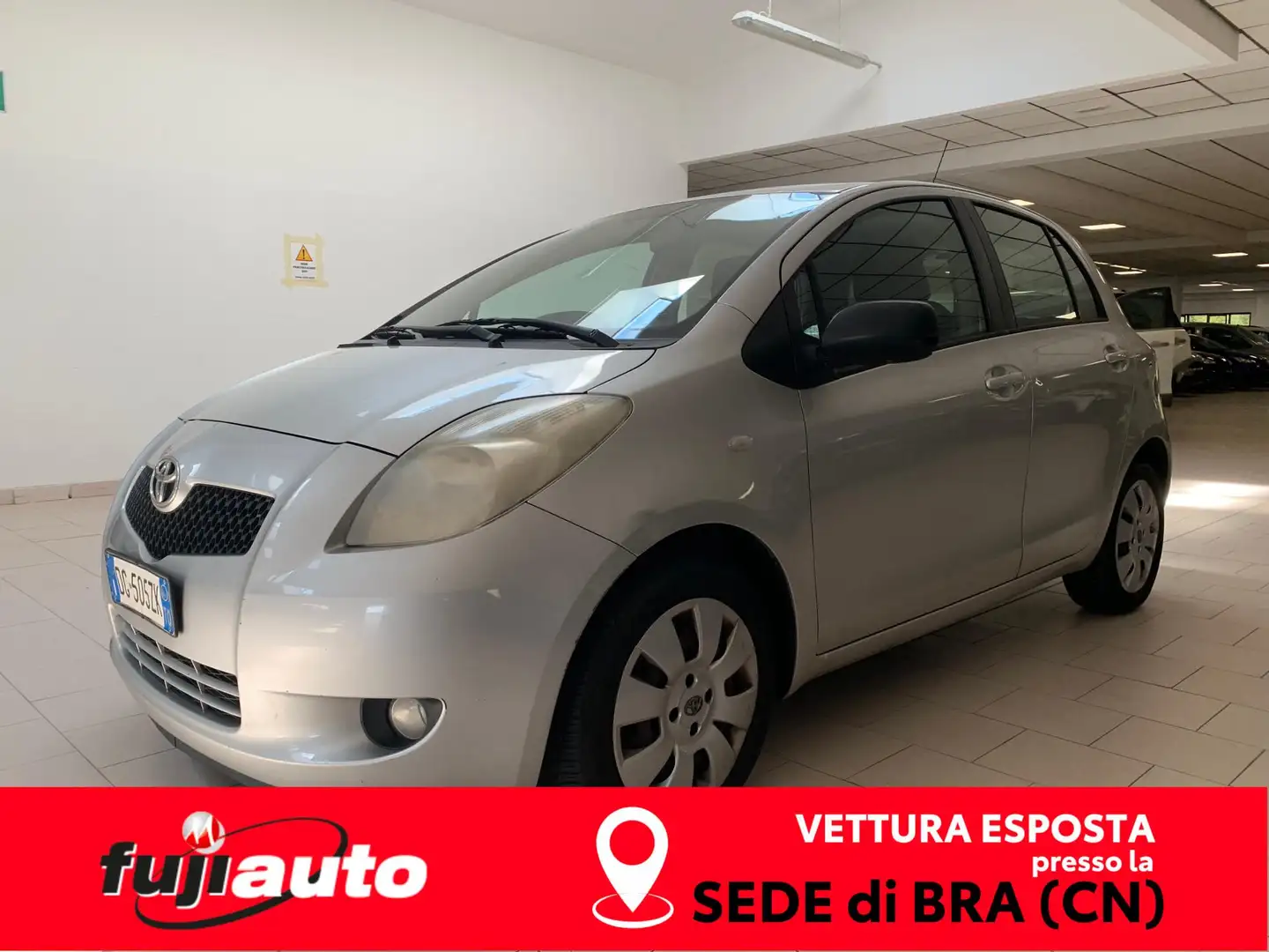Toyota Yaris Yaris 5p 1.3 Sol Argento - 1