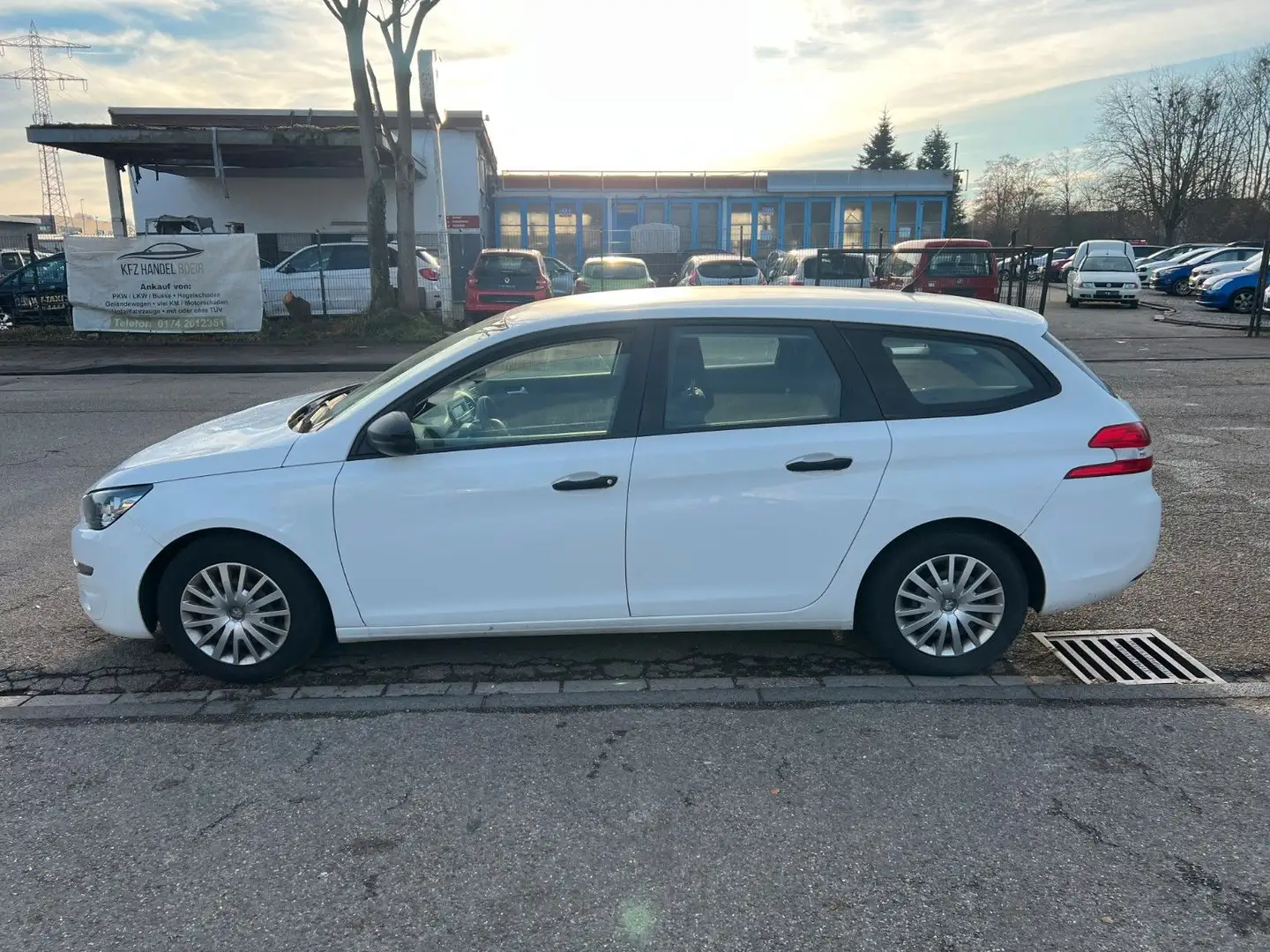 Peugeot 308 SW 1,6 BlueHDi *EURO 6* Weiß - 2