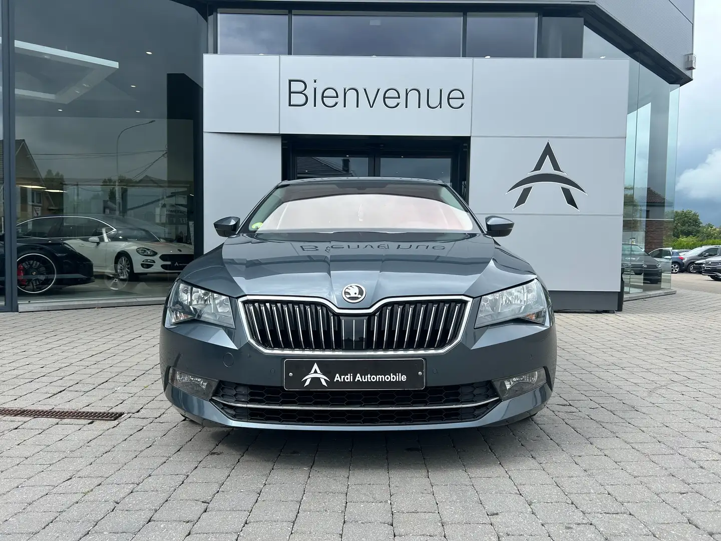 Skoda Superb 1.6 TDi *GARANTIE 12 MOIS*1er PROPIETAIRE*GPS* Gris - 2