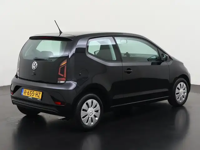 Volkswagen up! view 4