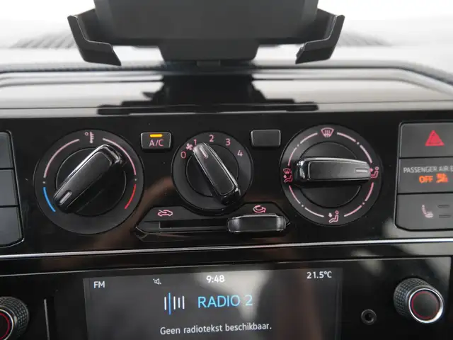 Volkswagen up! view 10