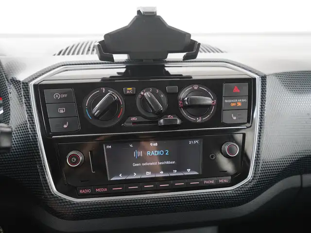 Volkswagen up! view 9