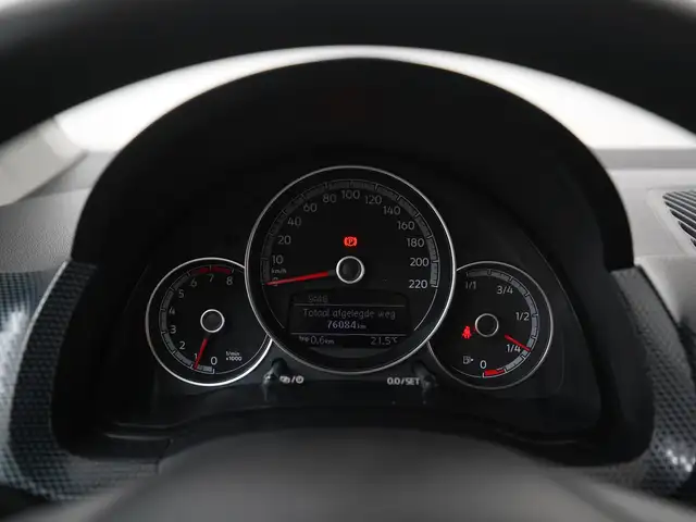 Volkswagen up! view 7