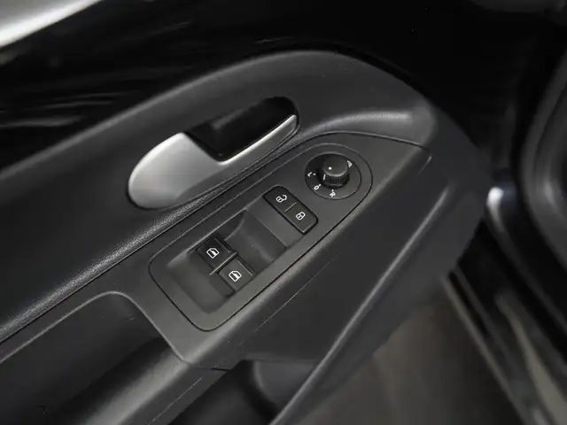 Volkswagen up! view 24