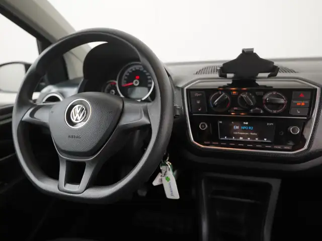 Volkswagen up! view 5