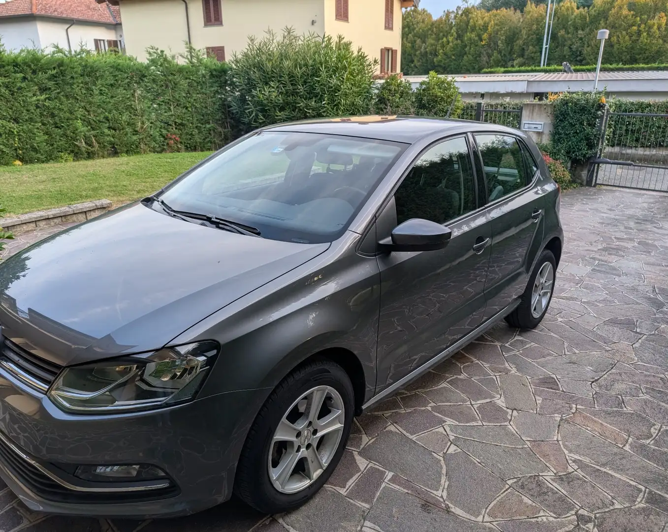 Volkswagen Polo 5p 1.2 tsi bm Comfortline - EURO 6 - 90 CV 4 cilin Grigio - 2