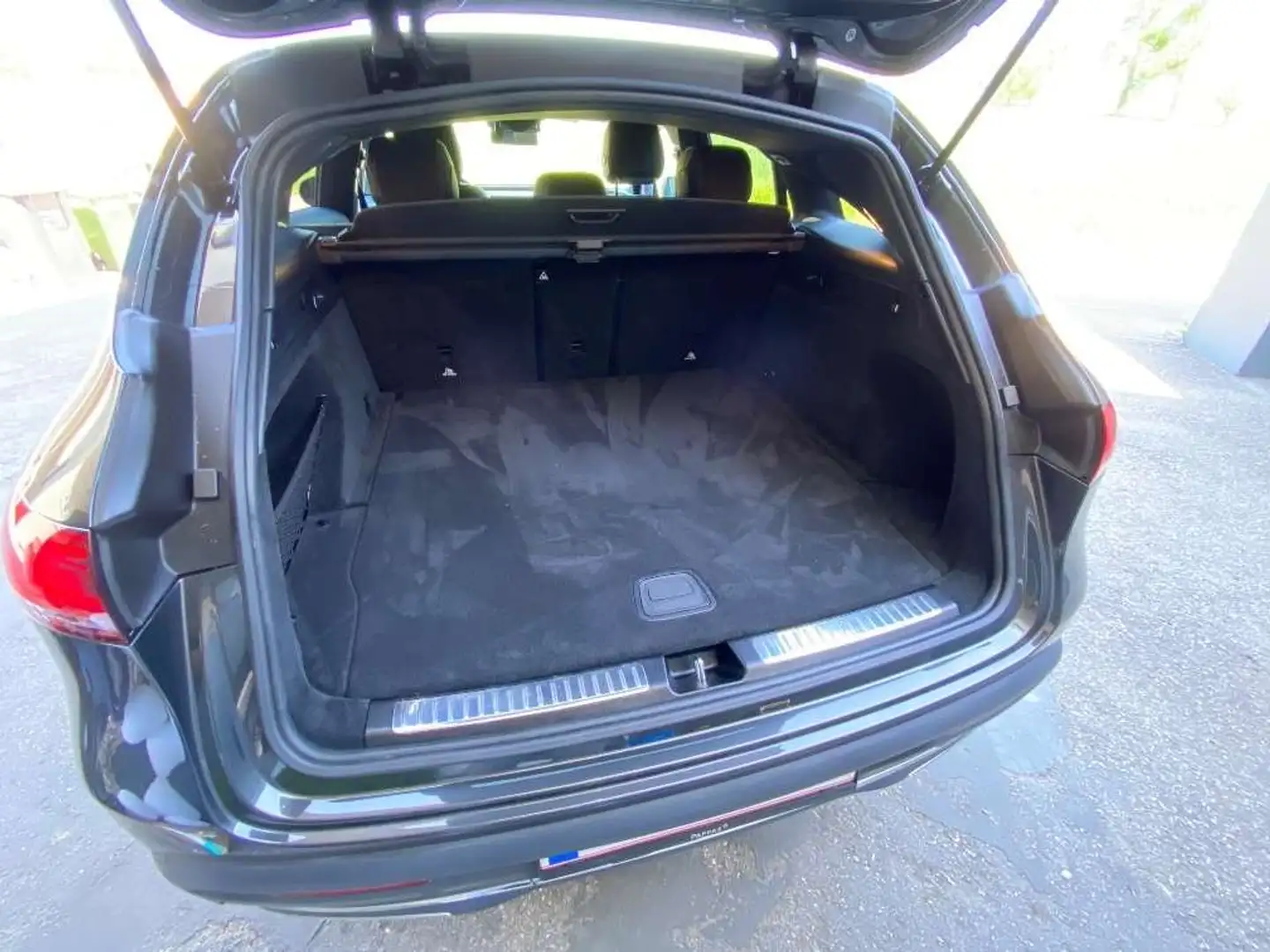 Mercedes-Benz EQC 400 4MATIC 80kWh Aut. Grau - 2