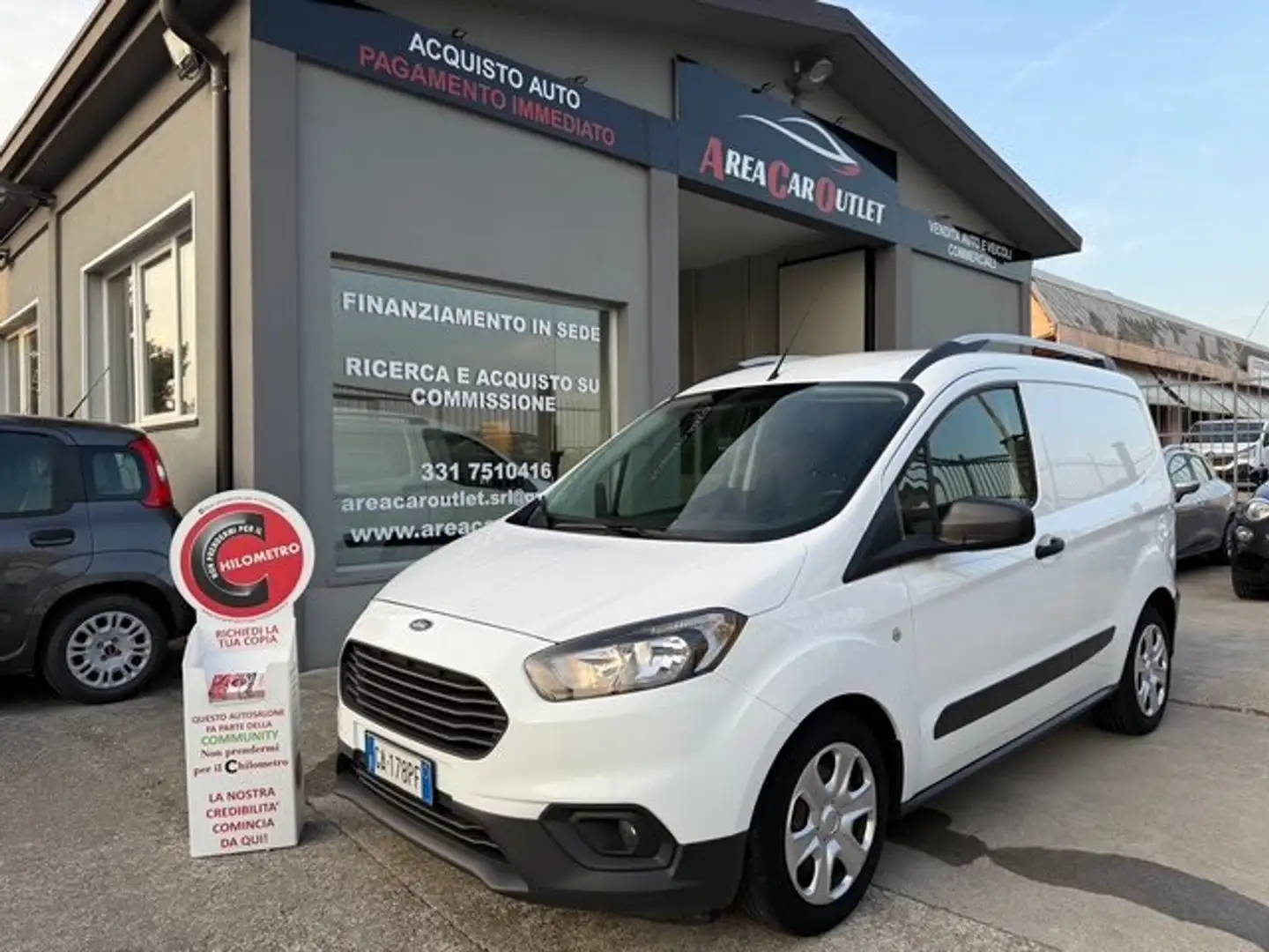Ford Transit Courier 1.5 TDCi 75CV*PORTA LATERALE*KM 76.435*GARANZIA Weiß - 1