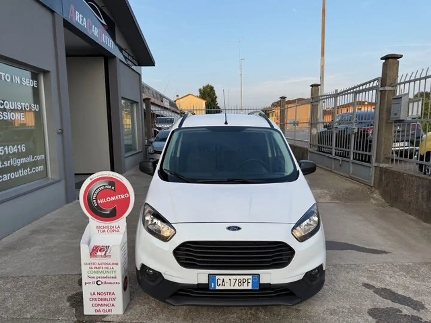 Ford Transit Courier 1.5 TDCi 75CV*PORTA LATERALE*KM 76.435*GARANZIA Weiß - 2