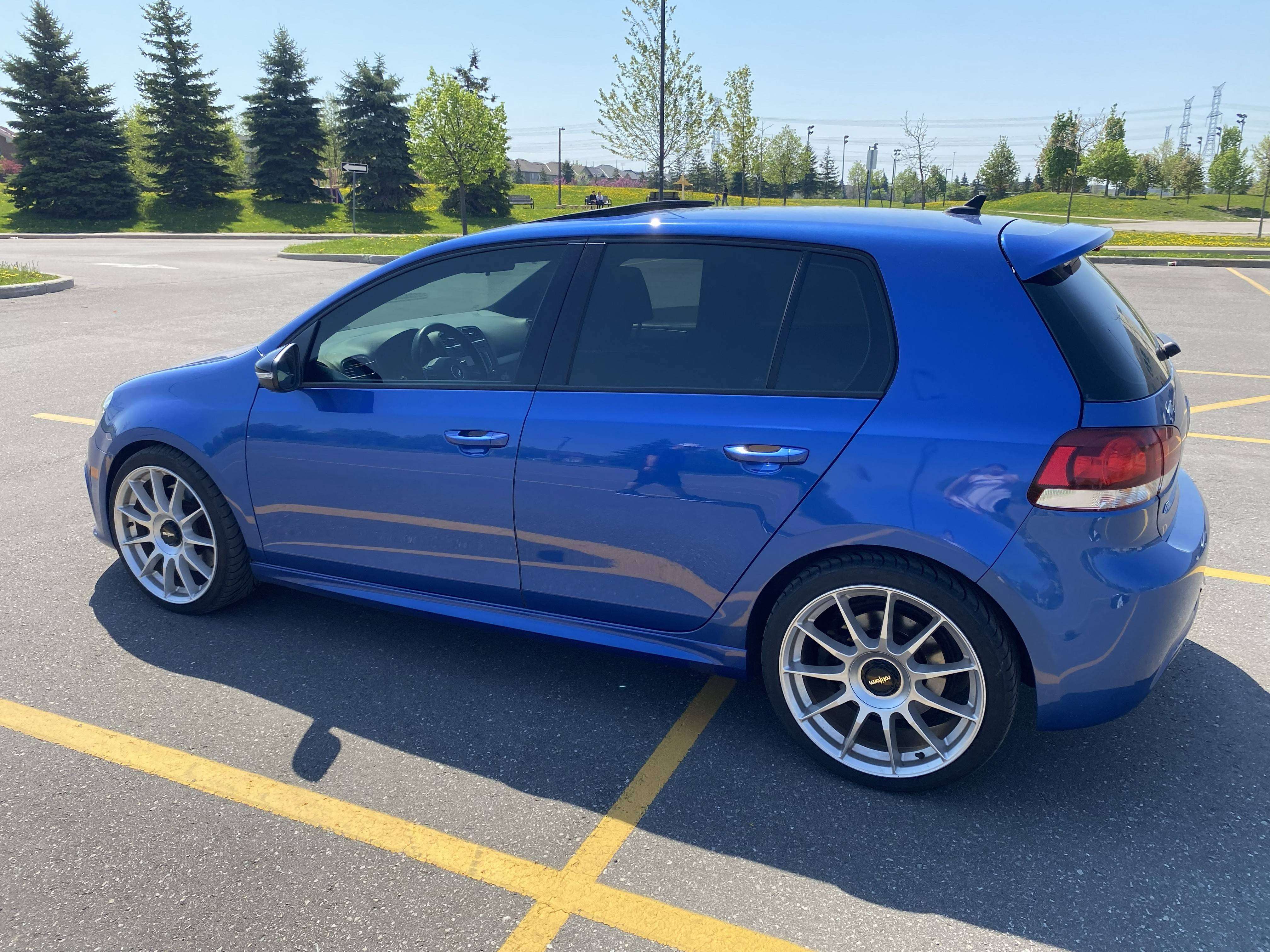 2012 Volkswagen Golf R 2012 Volkswagen Golf R 6-Speed Manual alt 2