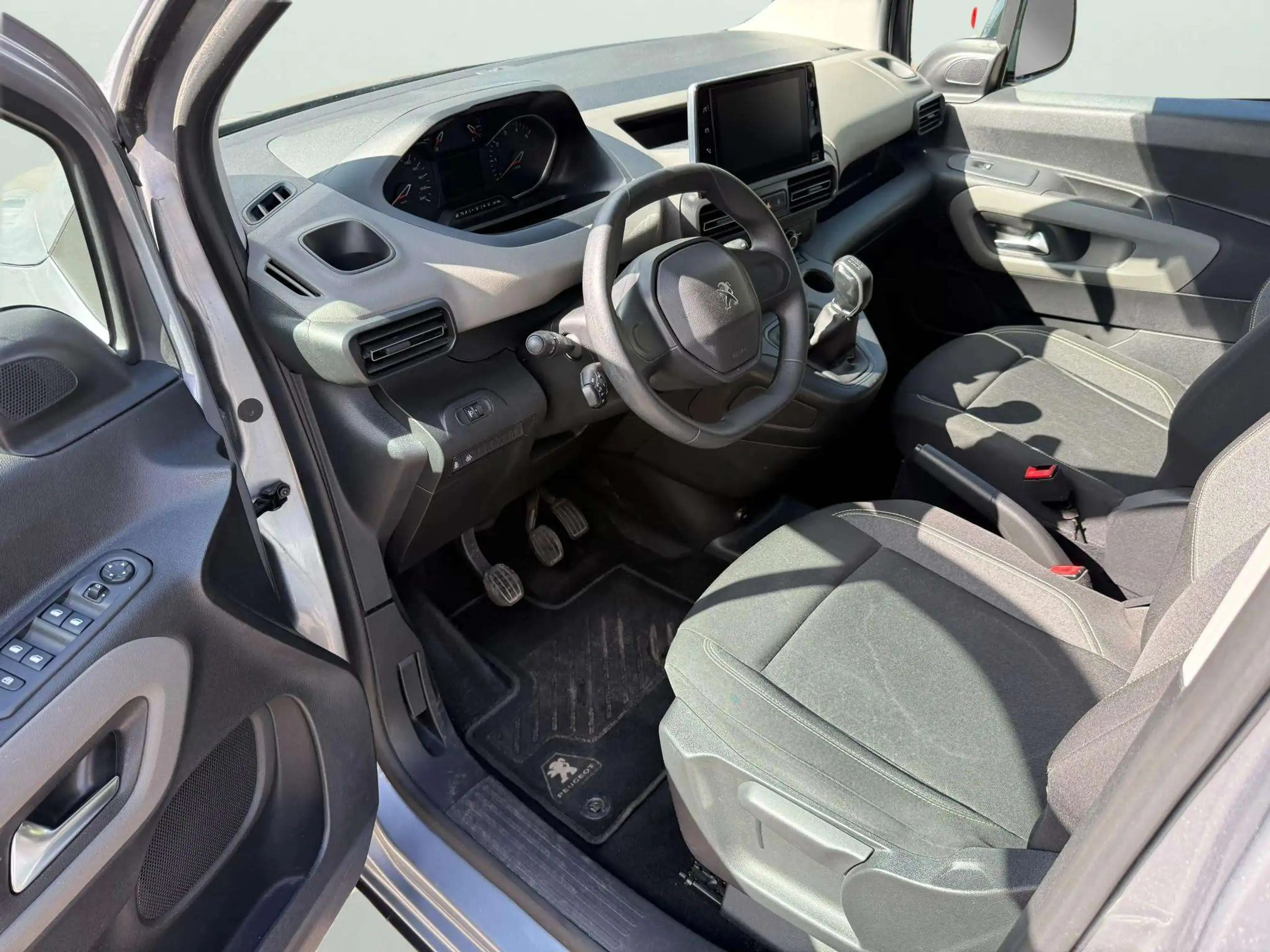 Peugeot Rifter Rifter 1.5 BlueHDi Long Allure AGC S — photo 10