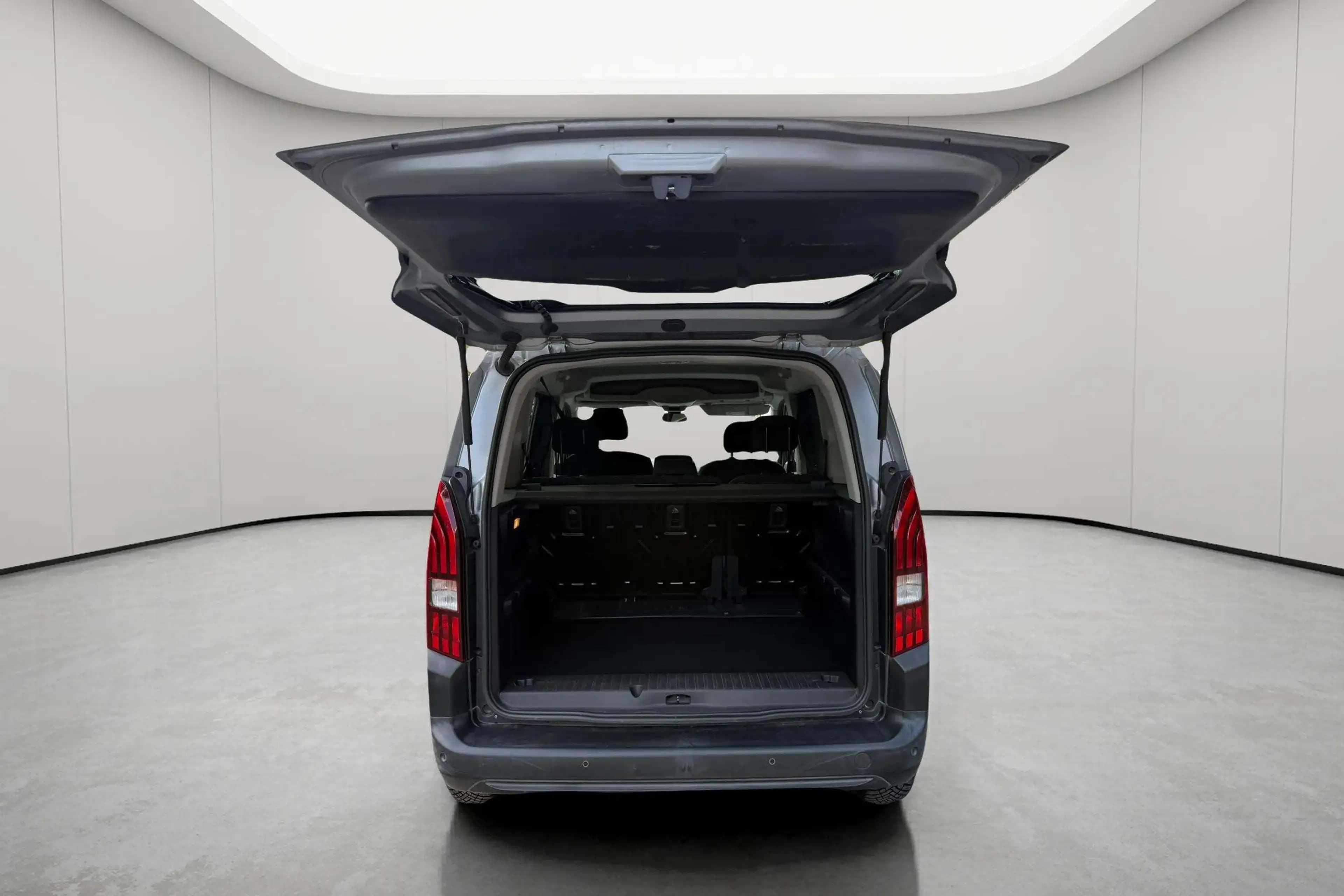 Peugeot Rifter Rifter 1.5 BlueHDi Long Allure AGC S — photo 9