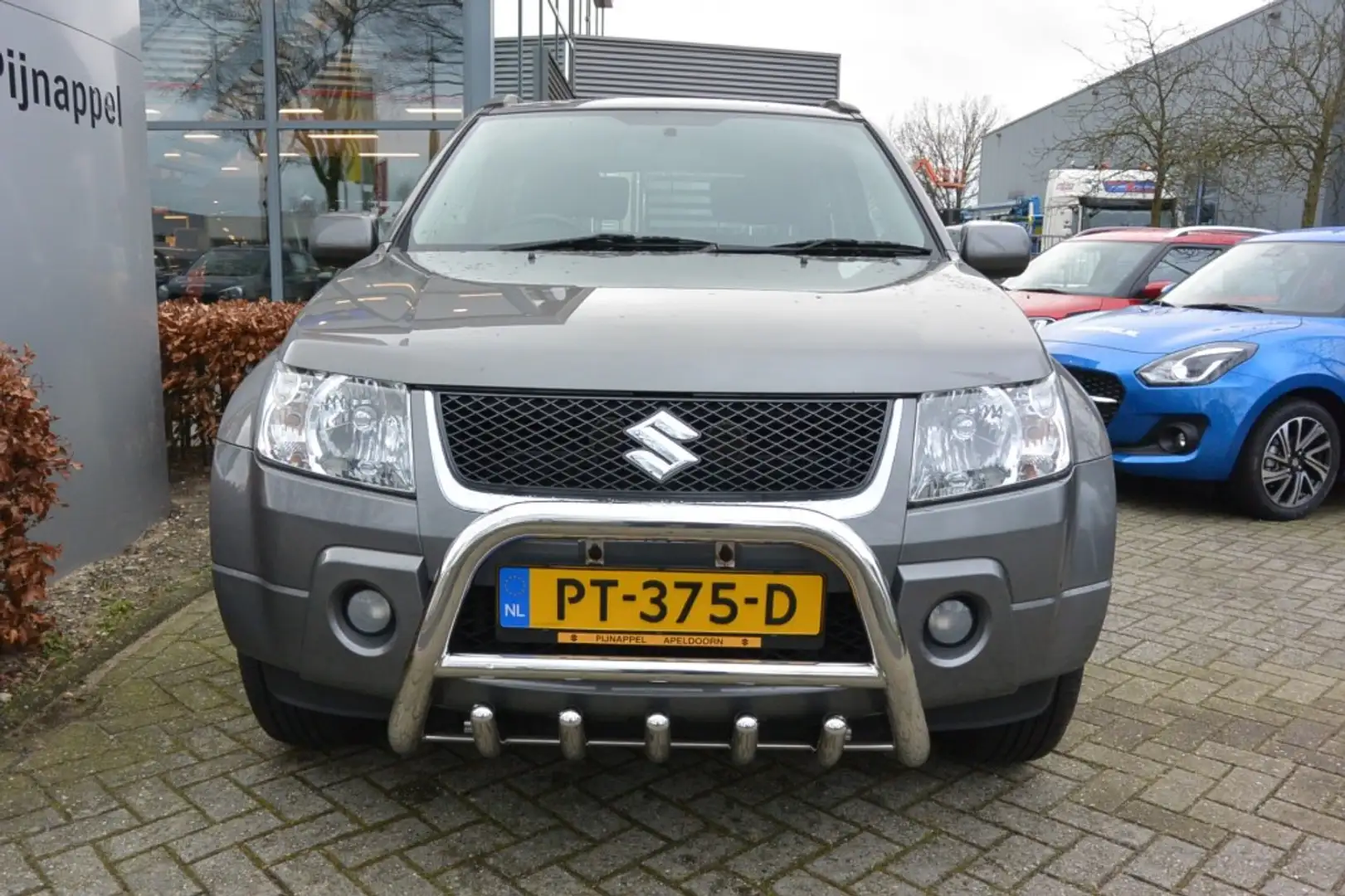 Suzuki Grand Vitara 1.6 Exclusive 4x4 3-deurs Airco / Trekhaak / Recht Grijs - 2