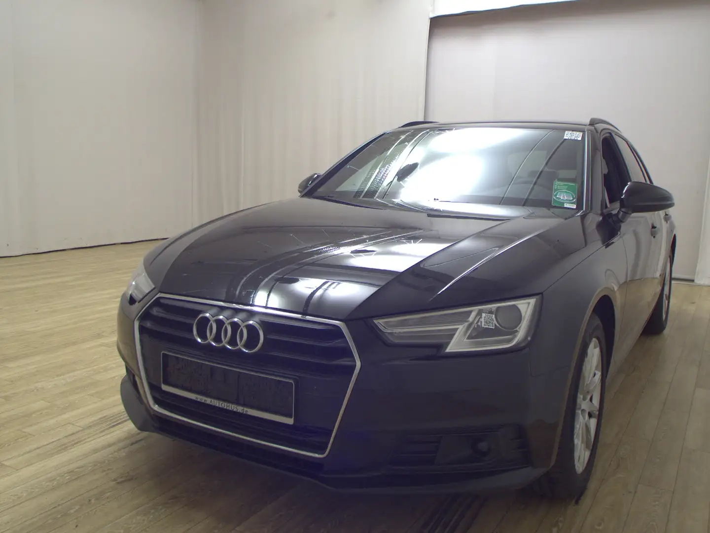 Audi A4 Avant 35 TFSI Navi Xenon ACC Shz PDC HU 10/26 Schwarz - 2