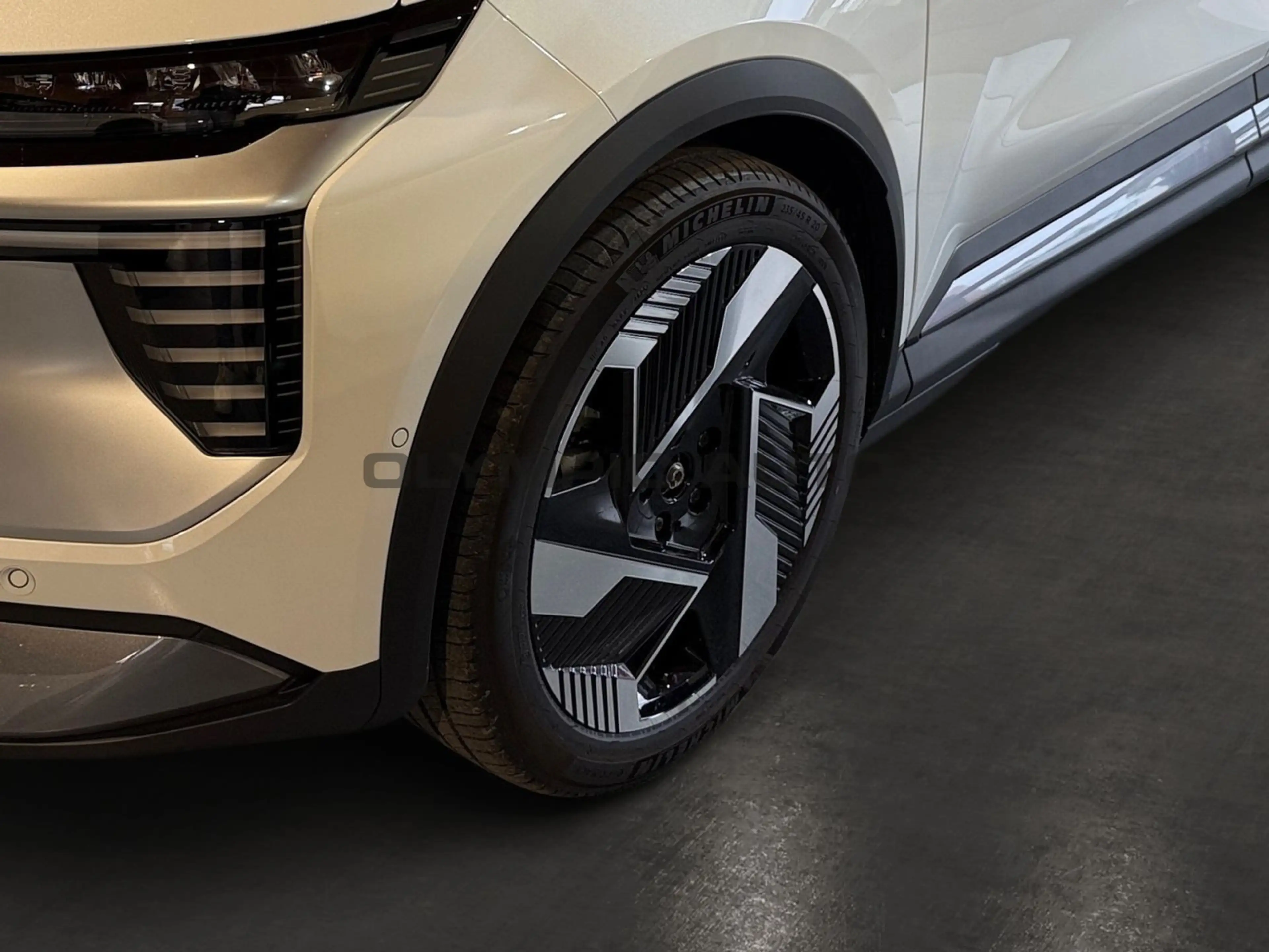 Mitsubishi Eclipse Cross Luxury-Paket 87 kWh (22kW) — photo 6