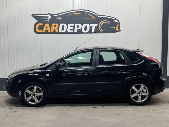 Ford Focus view 8