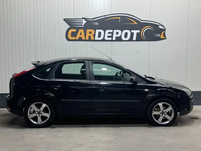 Ford Focus view 4