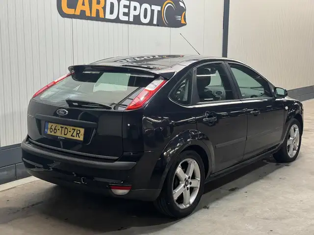 Ford Focus view 5