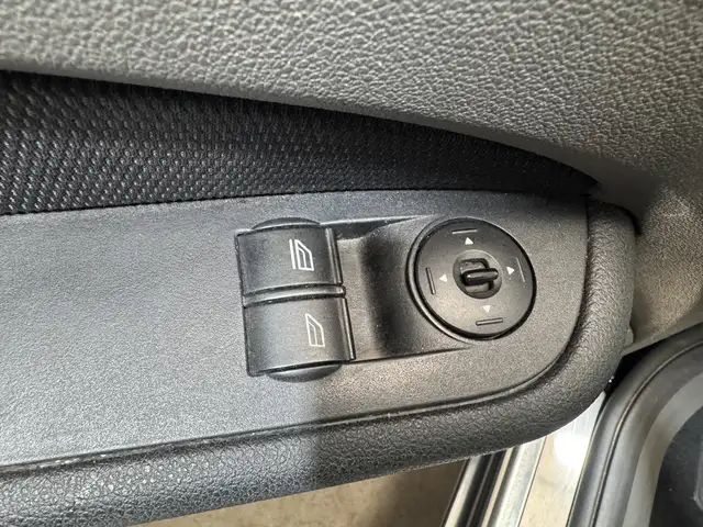 Ford Focus view 21