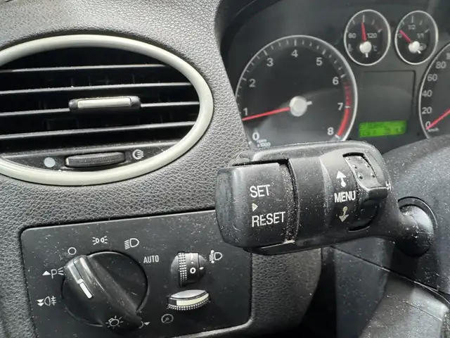 Ford Focus view 14