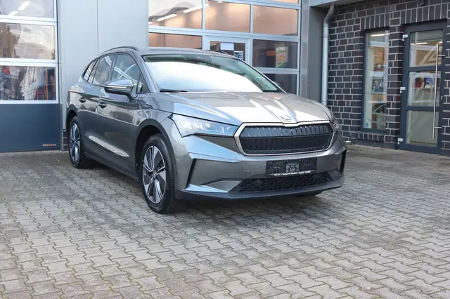 Skoda Enyaq 60 Loft Wärmepumpe/AHK/Allwetterreifen
